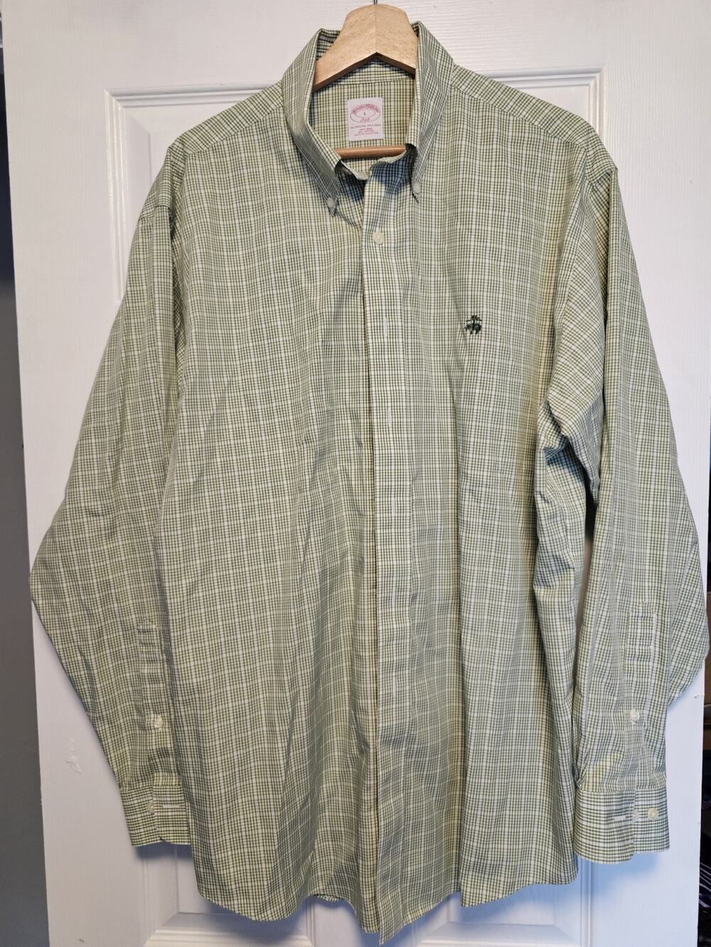 Brooks Brothers Sz Large Green Button Down Collar Shirt